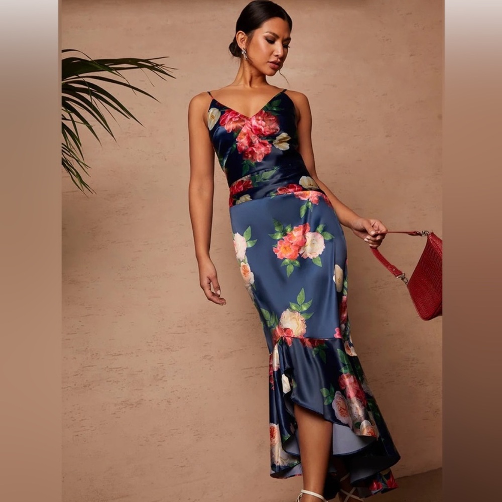 Chi Chi London Women’s Size 12 Dress Navy Floral High-Low NWT